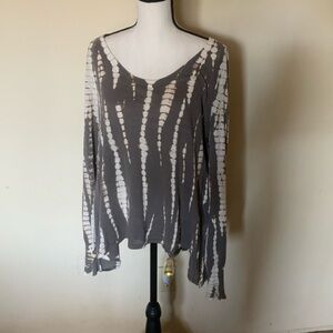 Bohemian tye die lightweight cotton sweater fits sz large unbranded but quality.